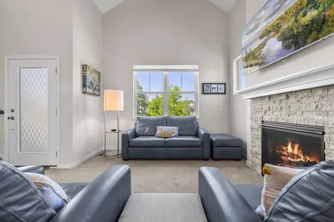 2673 New Century Place E Maplewood MN 55119