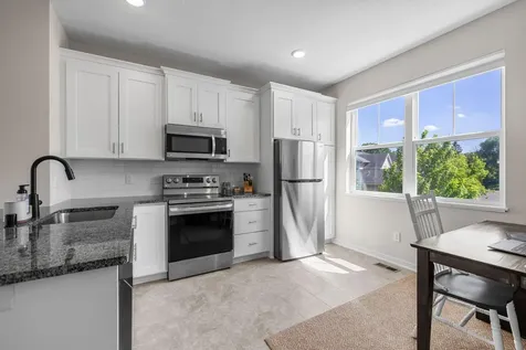 2673 New Century Place E Maplewood MN 55119