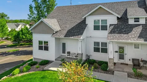 2673 New Century Place E Maplewood MN 55119