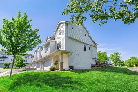 2673 New Century Place E Maplewood MN 55119