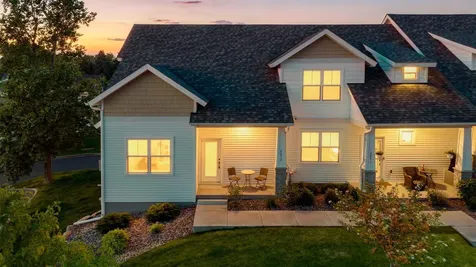 2673 New Century Place E Maplewood MN 55119