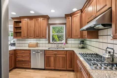 2744 Zenith Avenue N Robbinsdale MN 55422