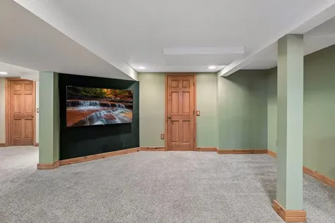 2744 Zenith Avenue N Robbinsdale MN 55422