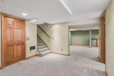2744 Zenith Avenue N Robbinsdale MN 55422