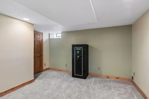 2744 Zenith Avenue N Robbinsdale MN 55422