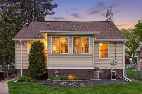 2744 Zenith Avenue N Robbinsdale MN 55422