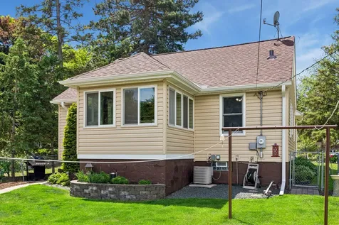 2744 Zenith Avenue N Robbinsdale MN 55422