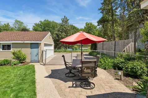 2744 Zenith Avenue N Robbinsdale MN 55422