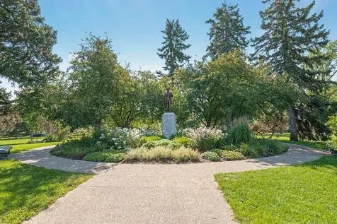 2744 Zenith Avenue N Robbinsdale MN 55422