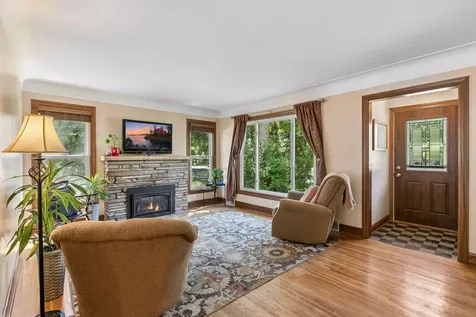 2744 Zenith Avenue N Robbinsdale MN 55422