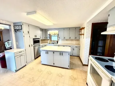 106 Boulevard Street Belview MN 56214