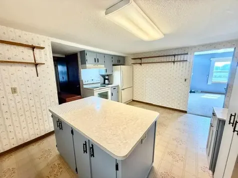 106 Boulevard Street Belview MN 56214