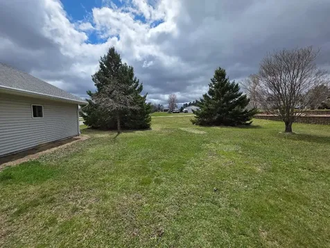 908 Trailview Street Bovey MN 55709