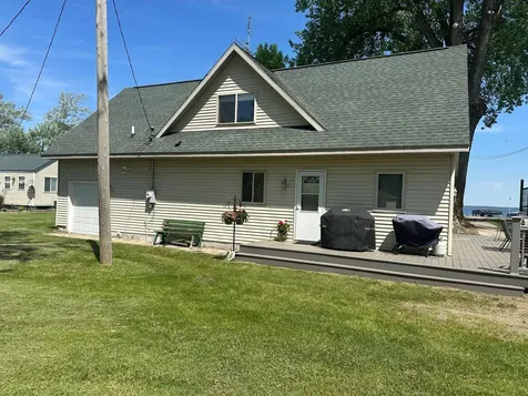 1220 E Lake Street Osakis MN 56360