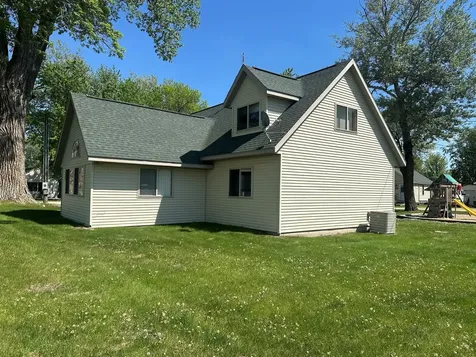 1220 E Lake Street Osakis MN 56360