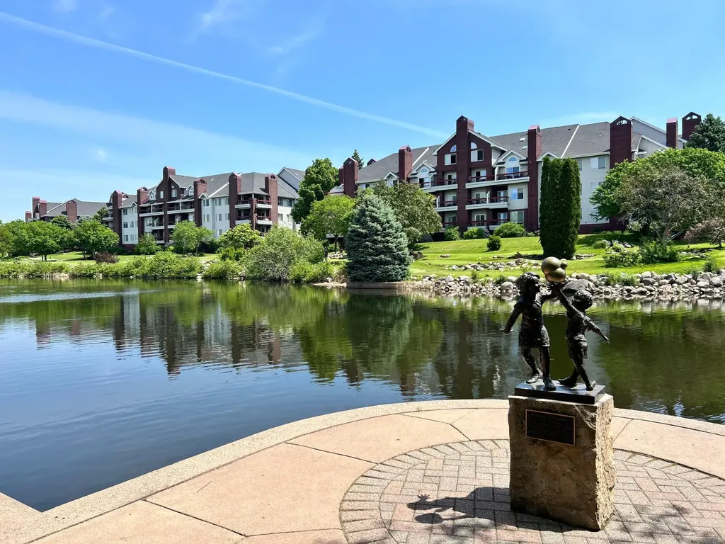 7400 Edinborough Way Edina MN 55435