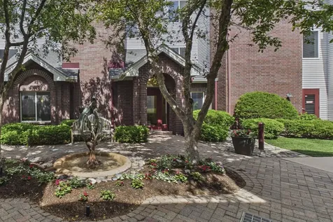 7400 Edinborough Way Edina MN 55435