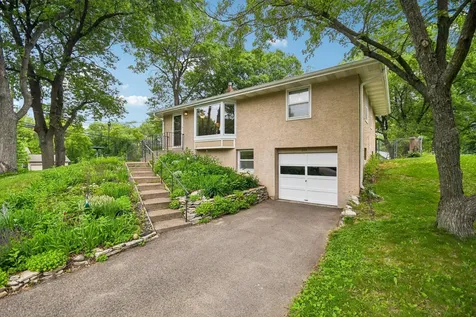 2154 William Street Roseville MN 55113