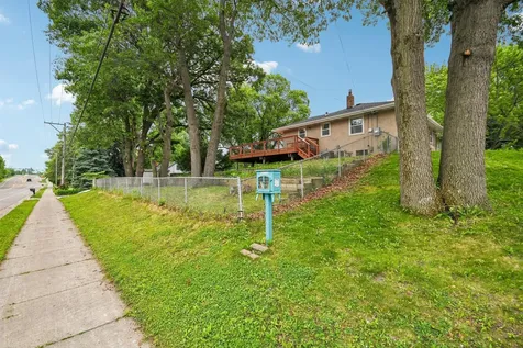 2154 William Street Roseville MN 55113