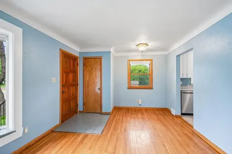 2154 William Street Roseville MN 55113
