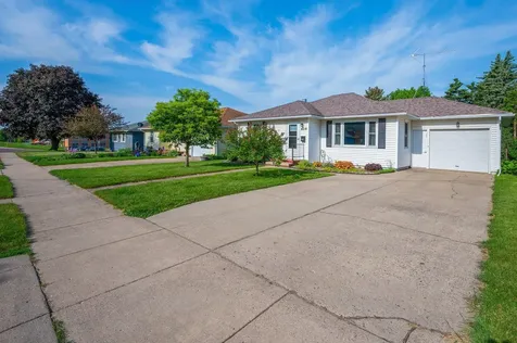 614 Highland Avenue Fairmont MN 56031