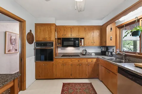 765 Rose Place Roseville MN 55113