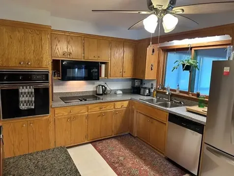 765 Rose Place Roseville MN 55113
