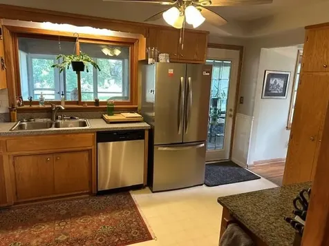 765 Rose Place Roseville MN 55113