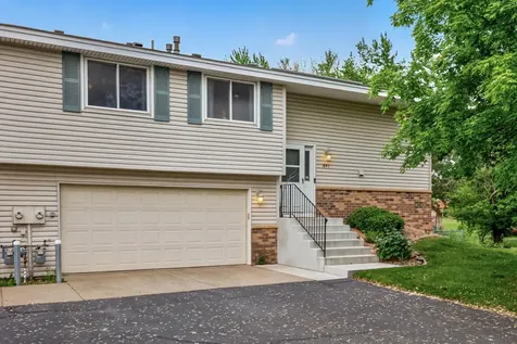 841 Evergreen Circle Burnsville MN 55337