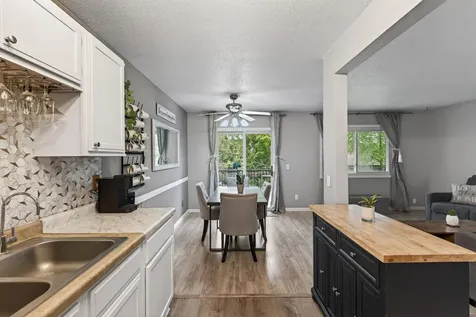 841 Evergreen Circle Burnsville MN 55337
