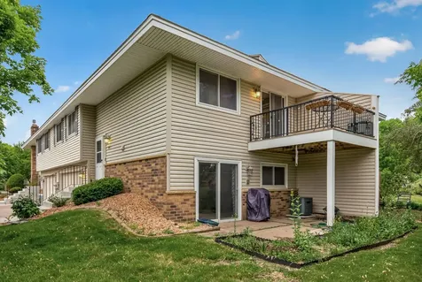 841 Evergreen Circle Burnsville MN 55337