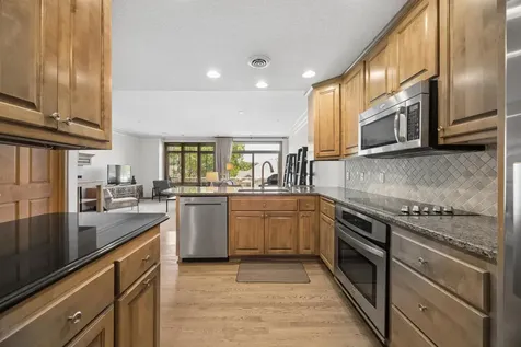 365 Willoughby Way W Minnetonka MN 55305