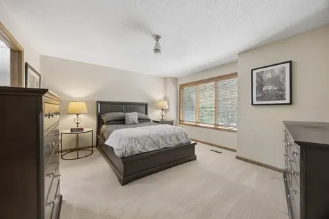 365 Willoughby Way W Minnetonka MN 55305