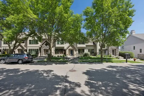 365 Willoughby Way W Minnetonka MN 55305