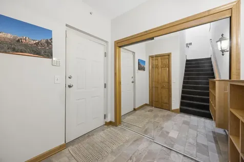365 Willoughby Way W Minnetonka MN 55305
