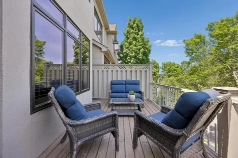 365 Willoughby Way W Minnetonka MN 55305