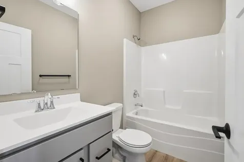 17936 Gresford Lane Lakeville MN 55044