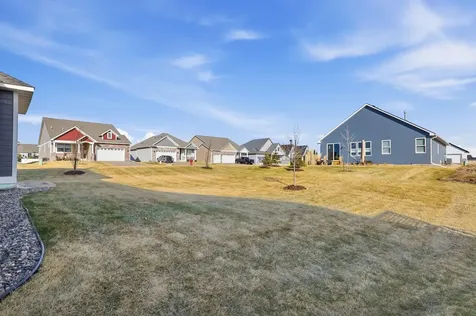 17936 Gresford Lane Lakeville MN 55044