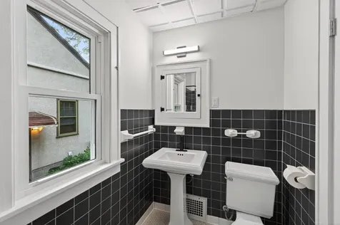 3726 Thomas Avenue N Minneapolis MN 55412