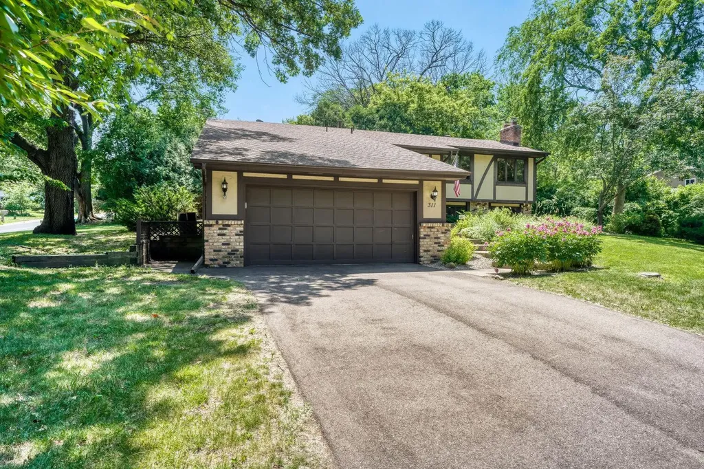 311 E 135th Street Burnsville MN 55337