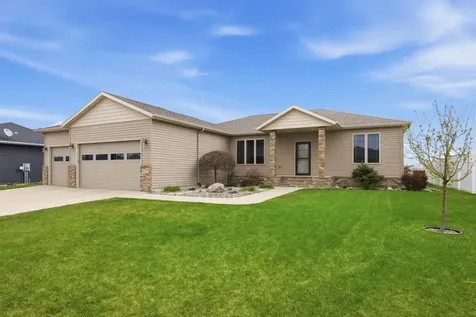 4727 6th Street W West Fargo ND 58078