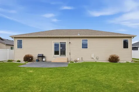 4727 6th Street W West Fargo ND 58078