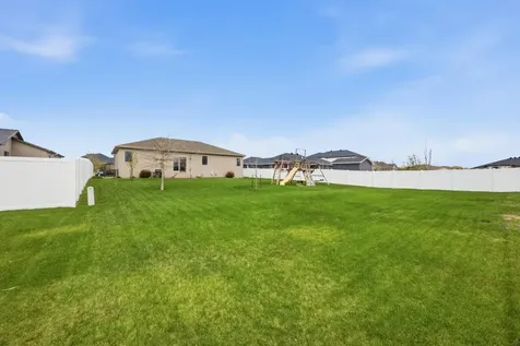 4727 6th Street W West Fargo ND 58078