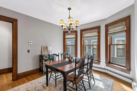 593 Laurel Avenue Saint Paul MN 55102