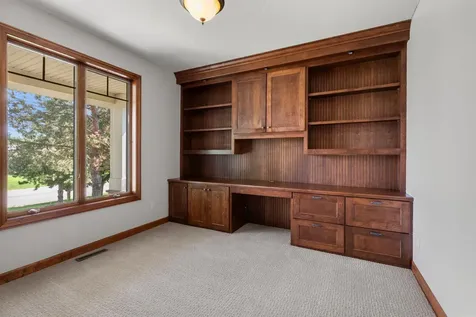 1634 Isabella Parkway Chaska MN 55318
