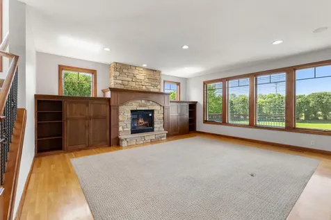 1634 Isabella Parkway Chaska MN 55318