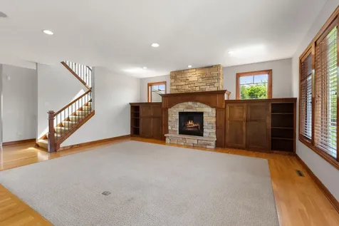 1634 Isabella Parkway Chaska MN 55318