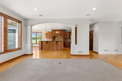 1634 Isabella Parkway Chaska MN 55318
