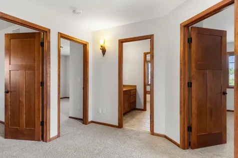 1634 Isabella Parkway Chaska MN 55318