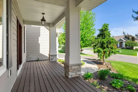 1634 Isabella Parkway Chaska MN 55318